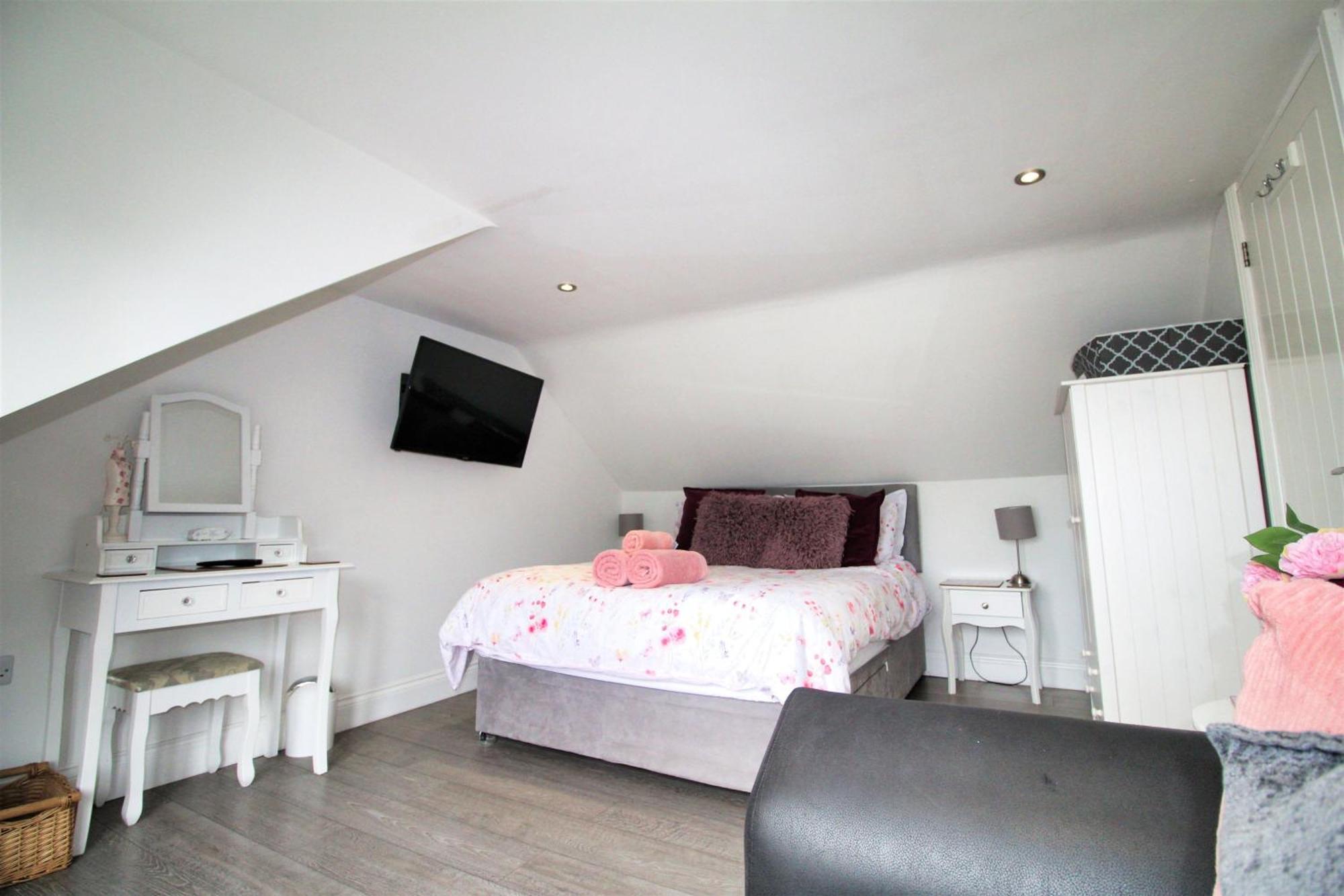 3 Bedrooms 2 Bath Balcony Garden Dogs Free * Berwick Upon Tweed