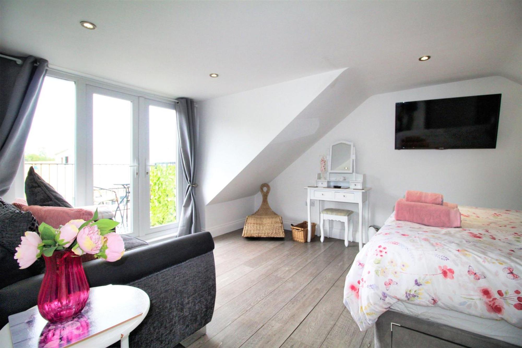 3 Bedrooms 2 Bath Balcony Garden Dogs Free * Berwick Upon Tweed